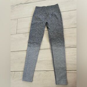 LULULEMON LEGGINGS - limited edition - gray- lulu